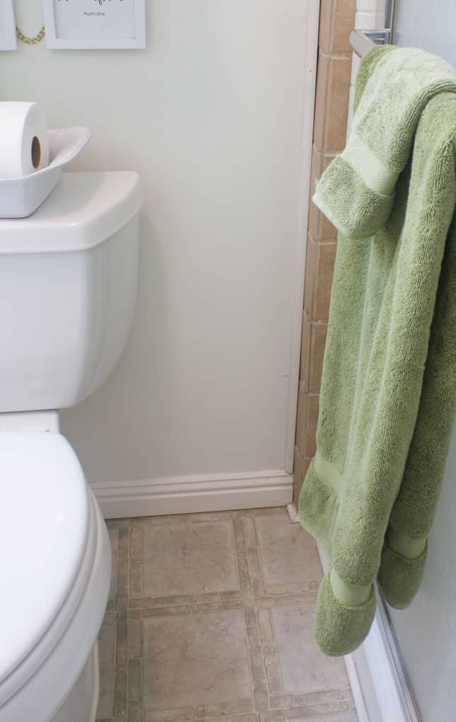 affordable storage solutions small bathrooms