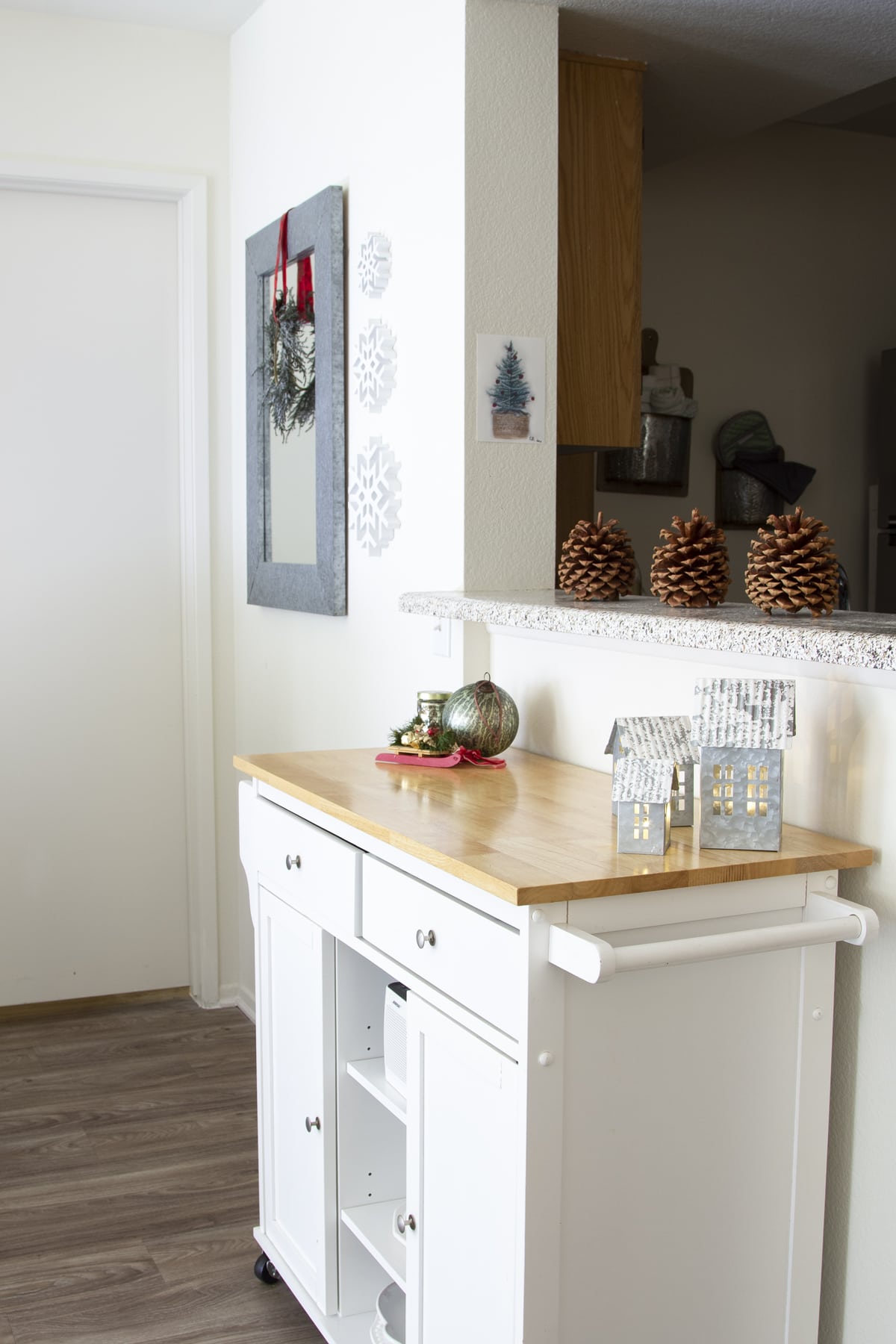 kitchen cart with christmas decor