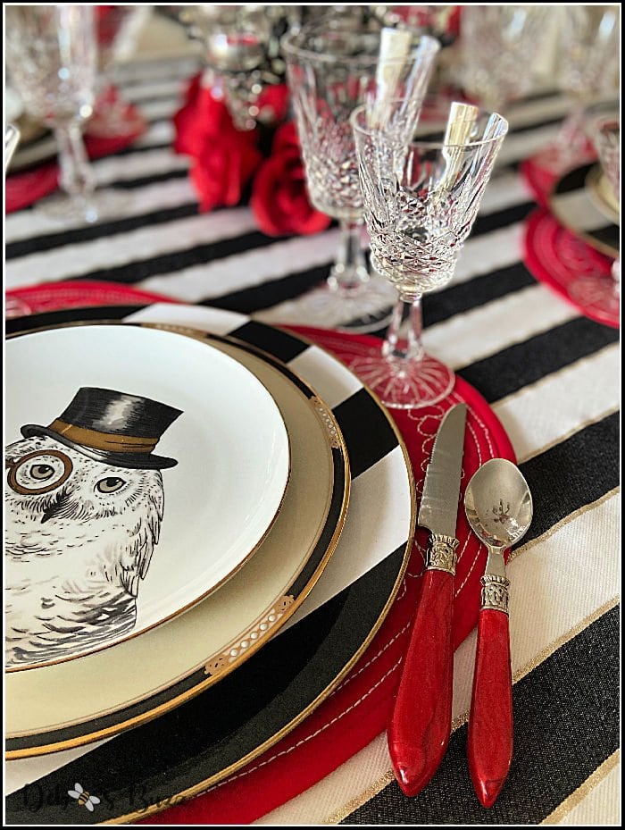tuesday turn about 186 seeing red tablescape with red black and white elements