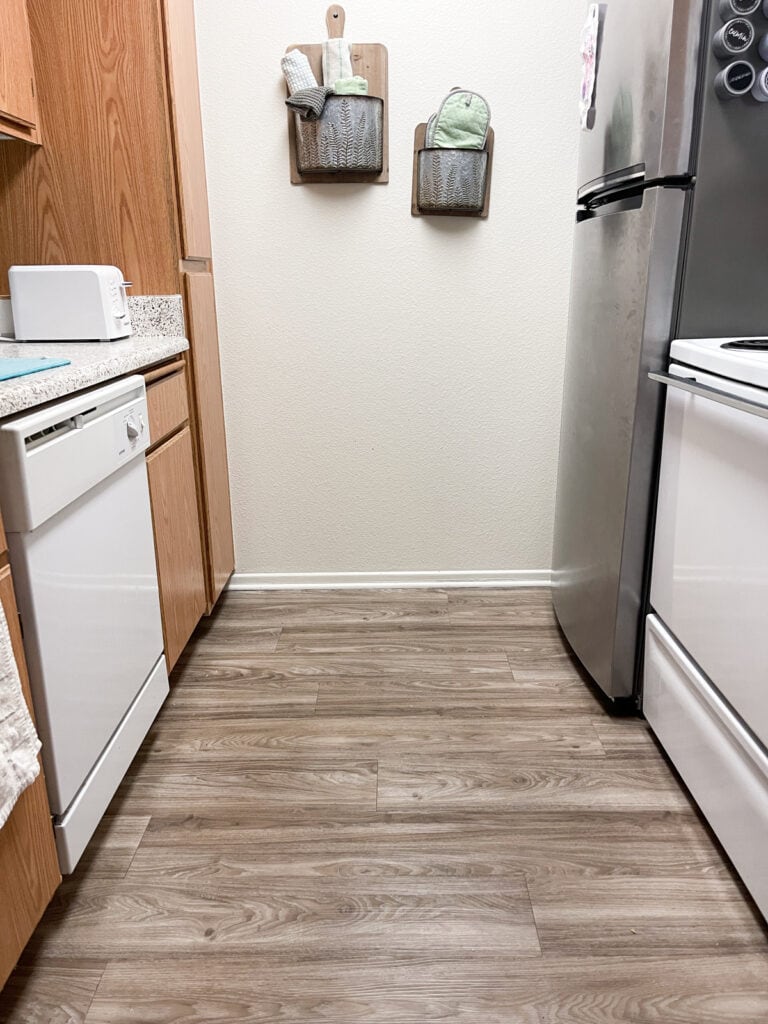 How to Deep Clean Vinyl Plank Flooring the Easy Way